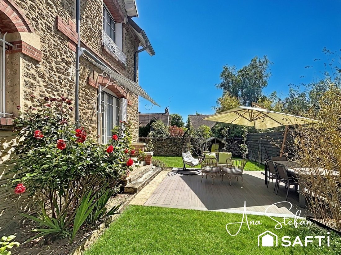 House in Rambouillet, Ile-de-France, France 1 - 18305458