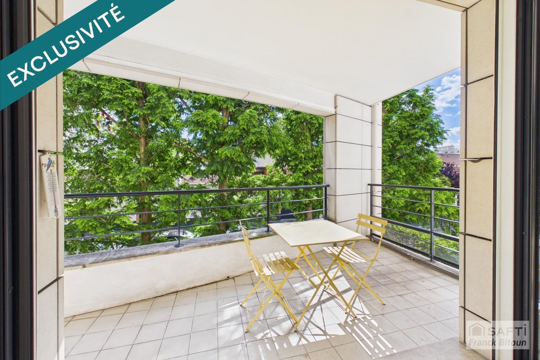 Apartment in Hôtel de Ville, Courbevoie, France 1 - 18305442