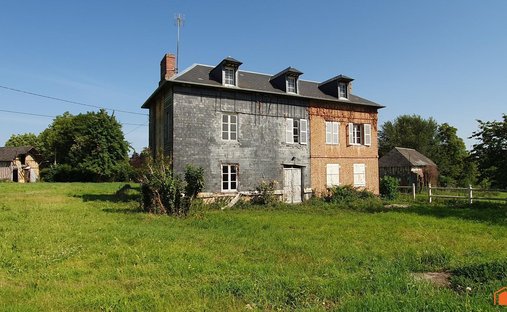House in Pont-l'Évêque, Normandy, France 1