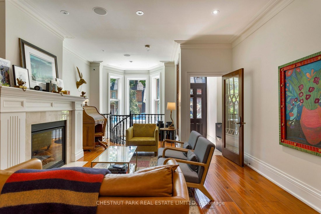 House in Toronto, Ontario, Canada 4 - 18105501