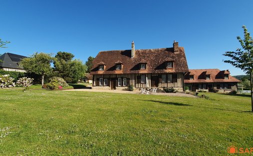 House in Pont-l'Évêque, Normandy, France 1