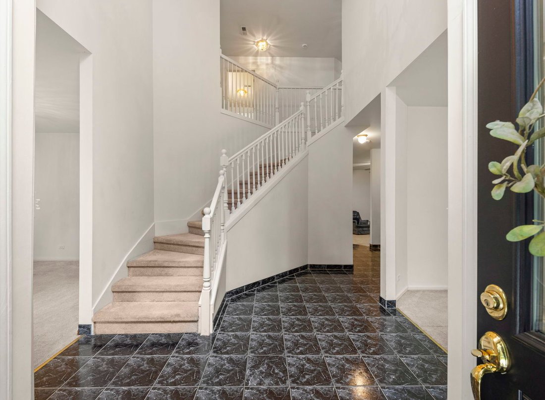 House in Burr Ridge, Illinois, United States 4 - 18289436