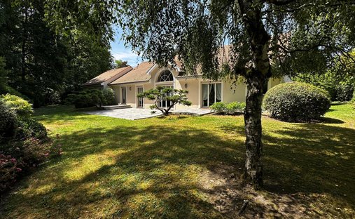 House in Belle Croix, Ozoir-la-Ferriere, France 1