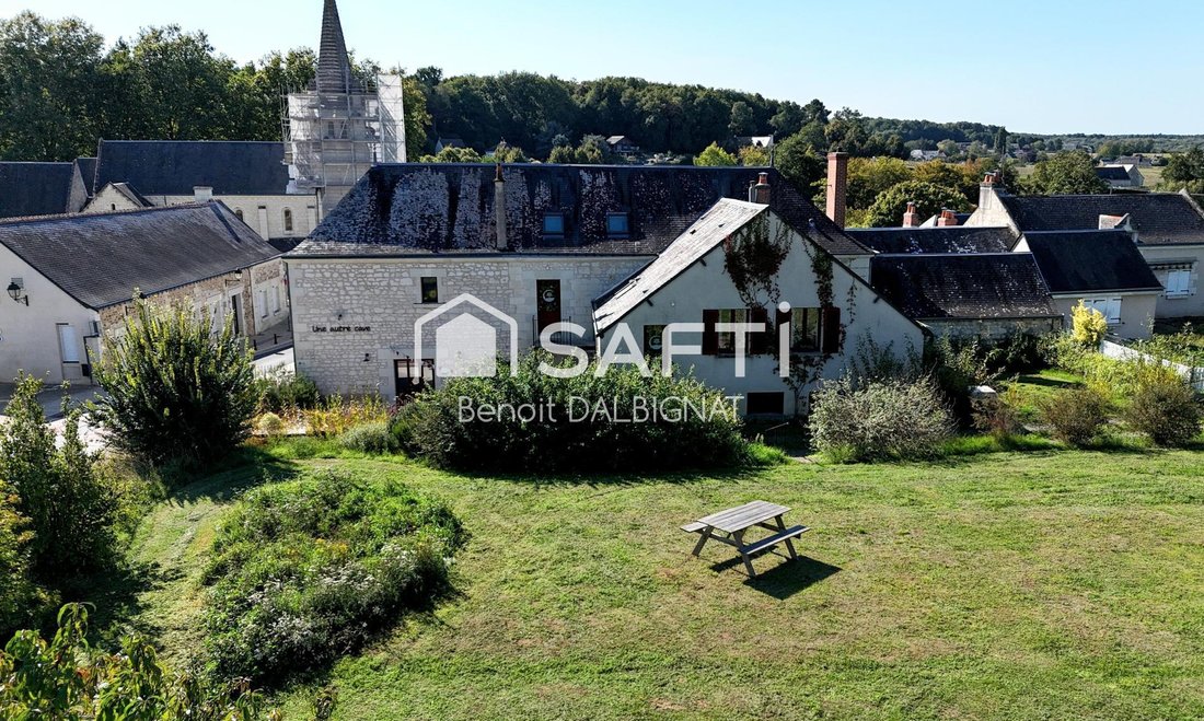 Chinon, Centre-Val de Loire, France 5 - 17261977