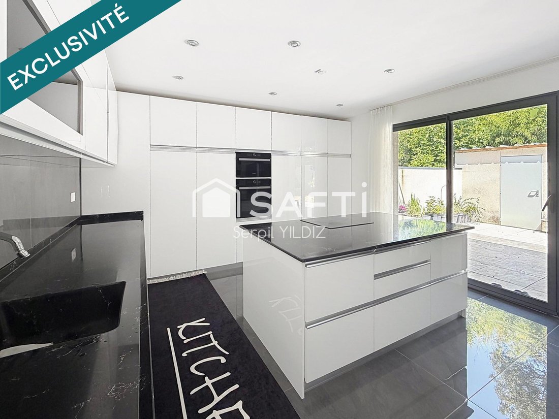 House in La Ville-aux-Dames, Centre-Val de Loire, France 5 - 18305445