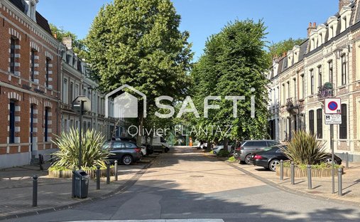 Maison à Centre Ville, Béthune, France 1