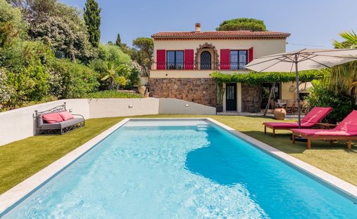Villa in Les Issambres, Roquebrune-sur-Argens, France 1