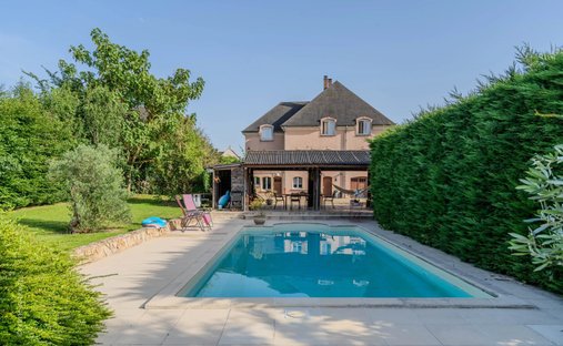 House in Saint-Mard, Ile-de-France, France 1