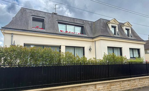 House in Léon Blum - Winston Churchill, Livry-Gargan, France 1