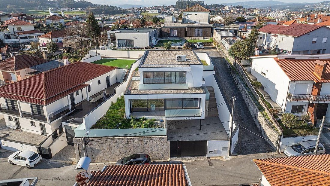 Villa in Brufe, Braga, Portugal 1 - 18304345