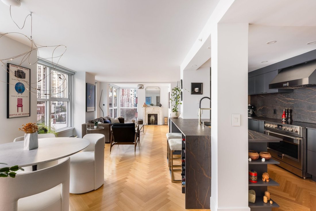 Condo in Vancouver, British Columbia, Canada 2 - 18304359