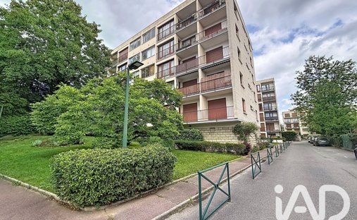 Apartment in Jardy-Centre Ville, Vaucresson, France 1