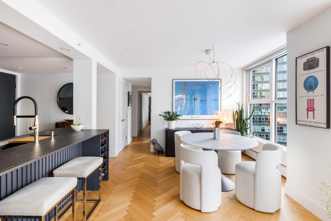 Condo in Vancouver, British Columbia, Canada 1 - 18304359