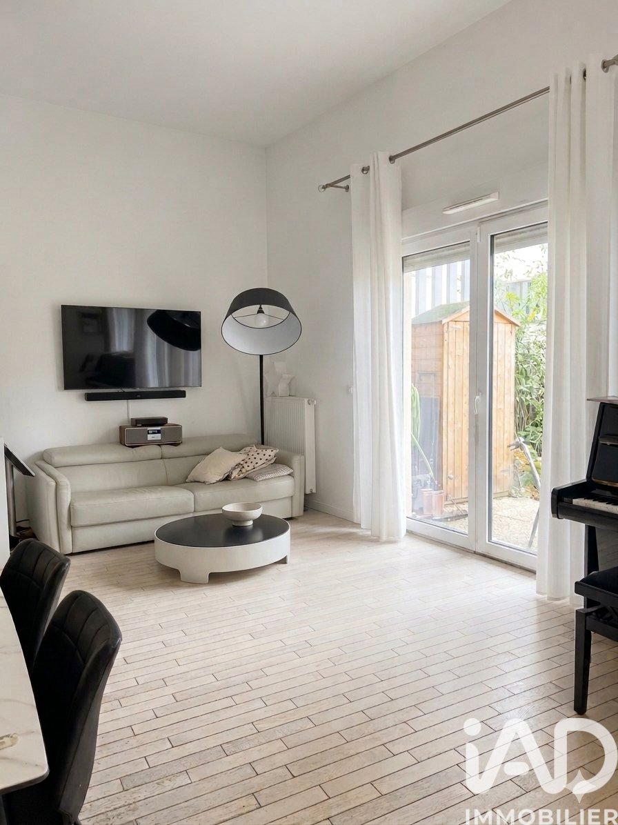 Apartment in La Fontaine-Parc des Sceaux-Croix de Berny-Centre Ville, Antony, France 4 - 17692363