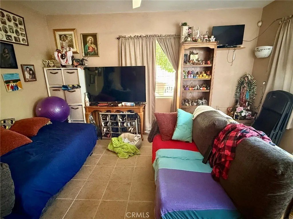 El Monte, California, United States 3 - 18030089