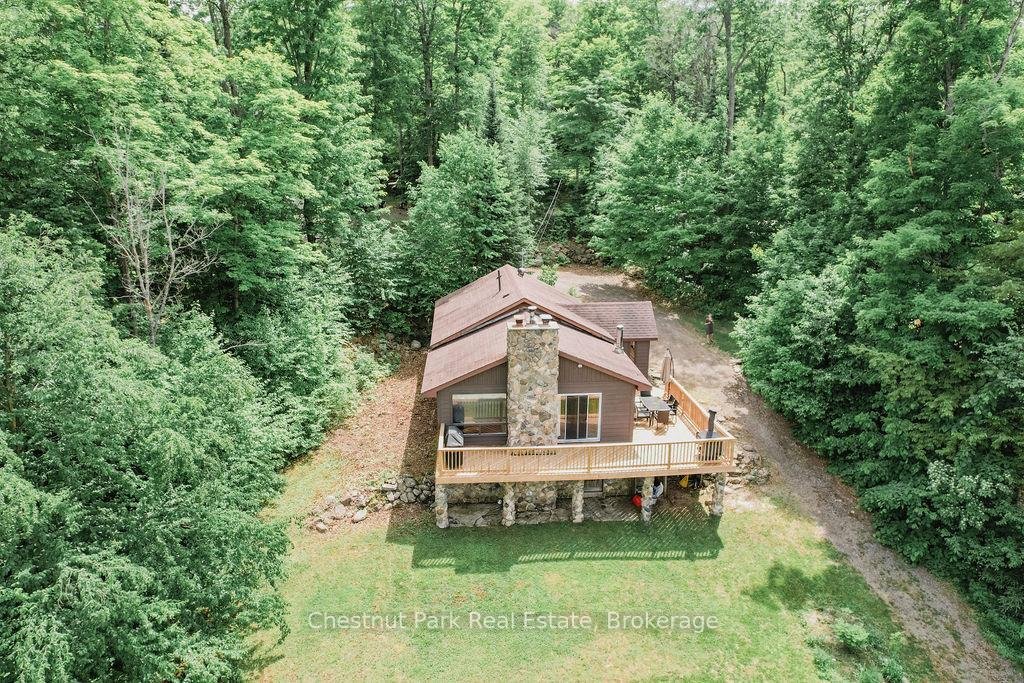 House in Burk's Falls, Ontario, Canada 3 - 18099224