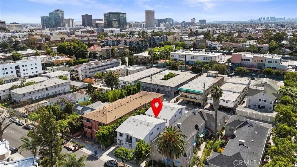 Los Angeles, California, United States 5 - 18303891