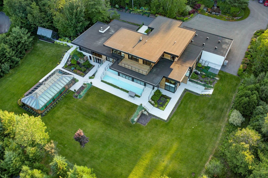 House in Sainte-Adèle, Quebec, Canada 4 - 18304335