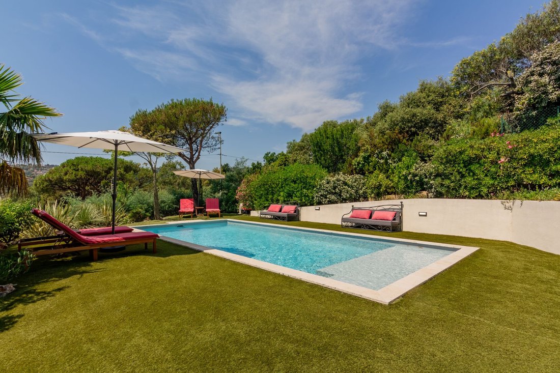 Villa in Les Issambres, Roquebrune-sur-Argens, France 2 - 18304225