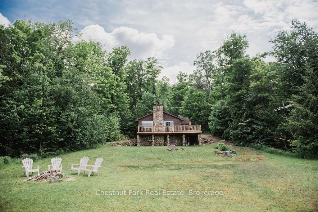 House in Burk's Falls, Ontario, Canada 2 - 18099224