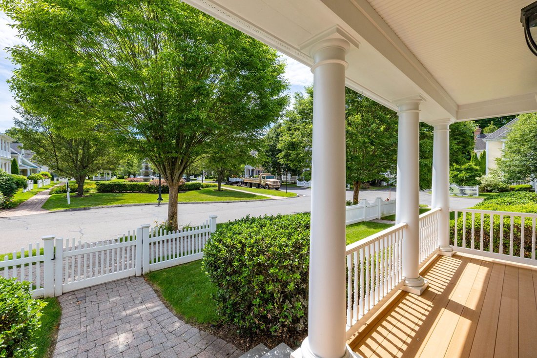 Condo in Simsbury, Connecticut, United States 2 - 18305390