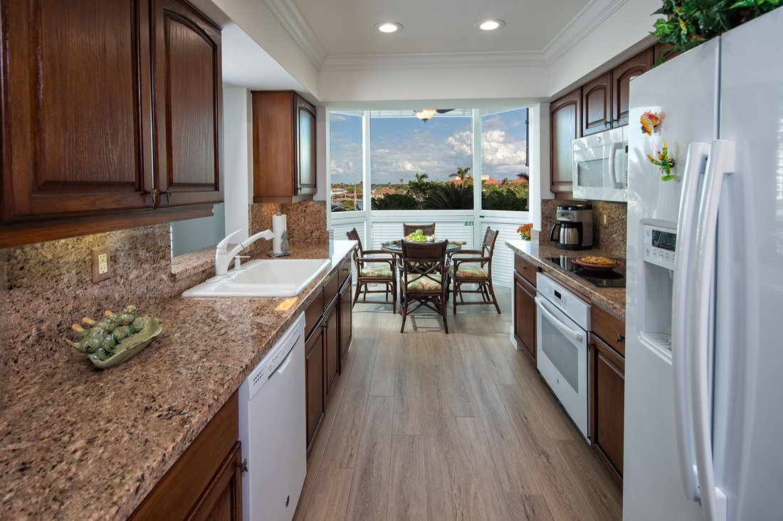 Condo in Naples, Florida, United States 3 - 18305382