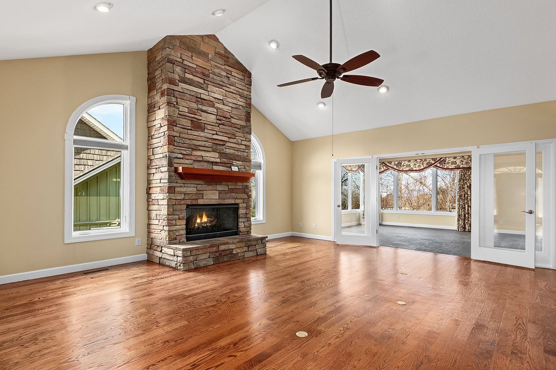 House in Hendersonville, North Carolina, United States 3 - 18305397
