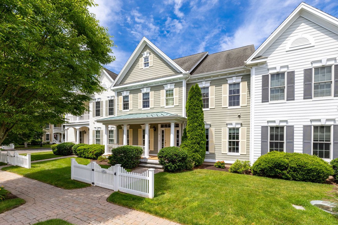 Condo in Simsbury, Connecticut, United States 1 - 18305390