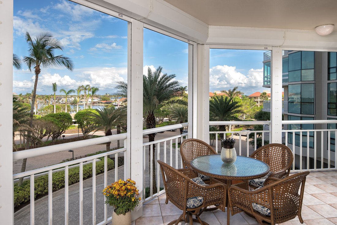 Condo in Naples, Florida, United States 2 - 18305382