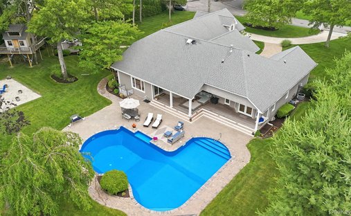 Casa a Calverton, New York, Stati Uniti 1