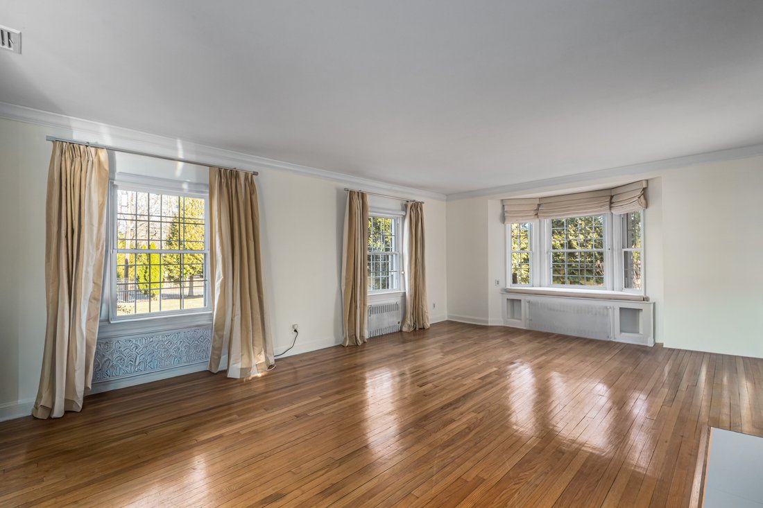 Glen Cove, New York, United States 4 - 18305287