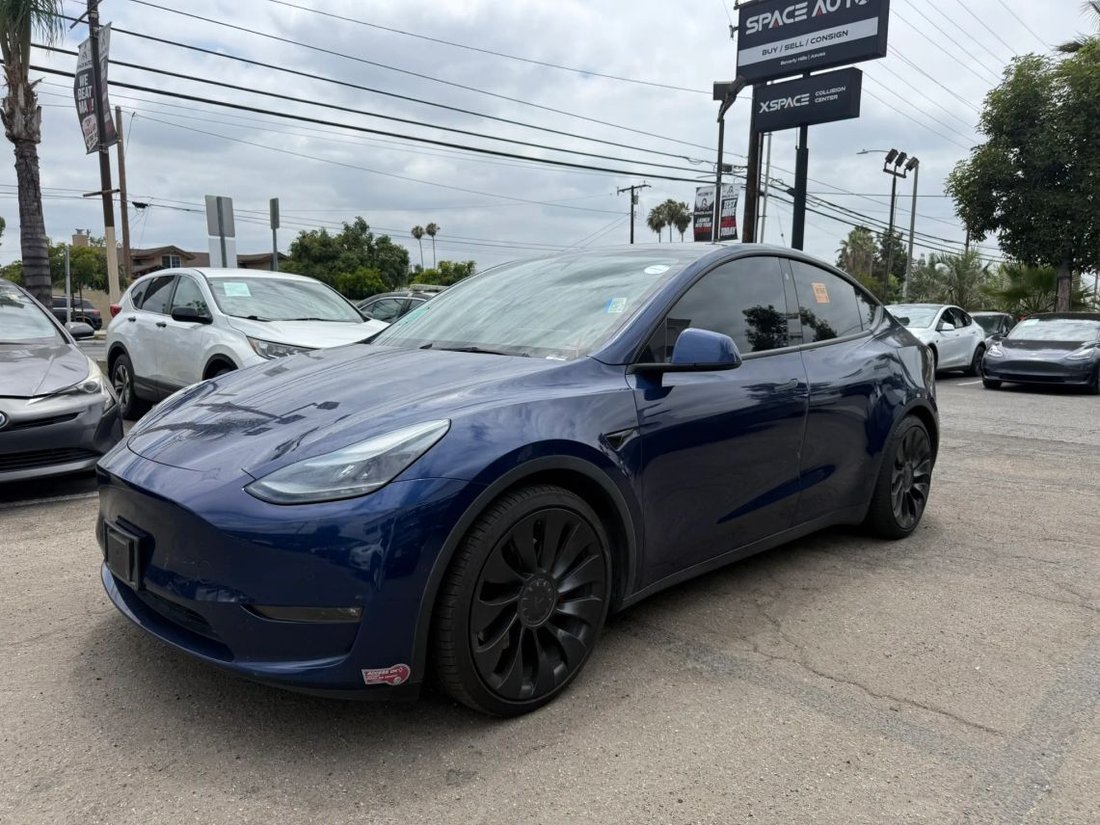 Suv in Azusa, CA, United States 3 - 18304847