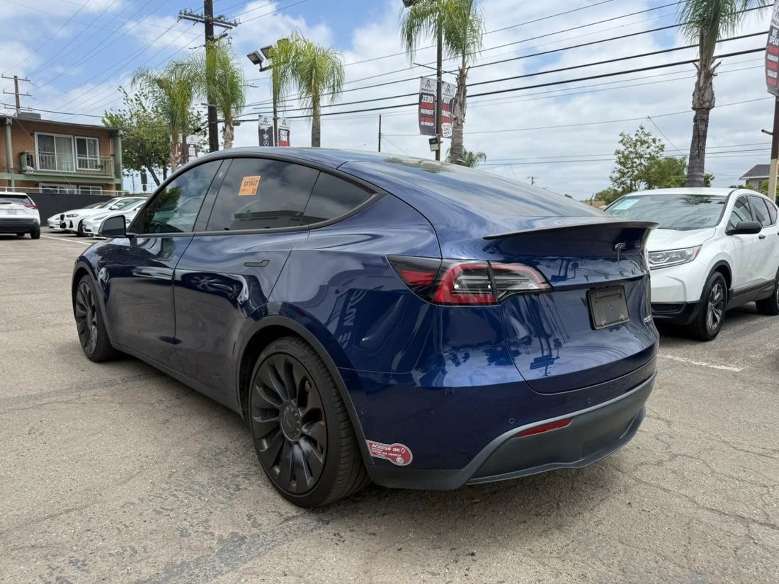 Suv in Azusa, CA, United States 4 - 18304847