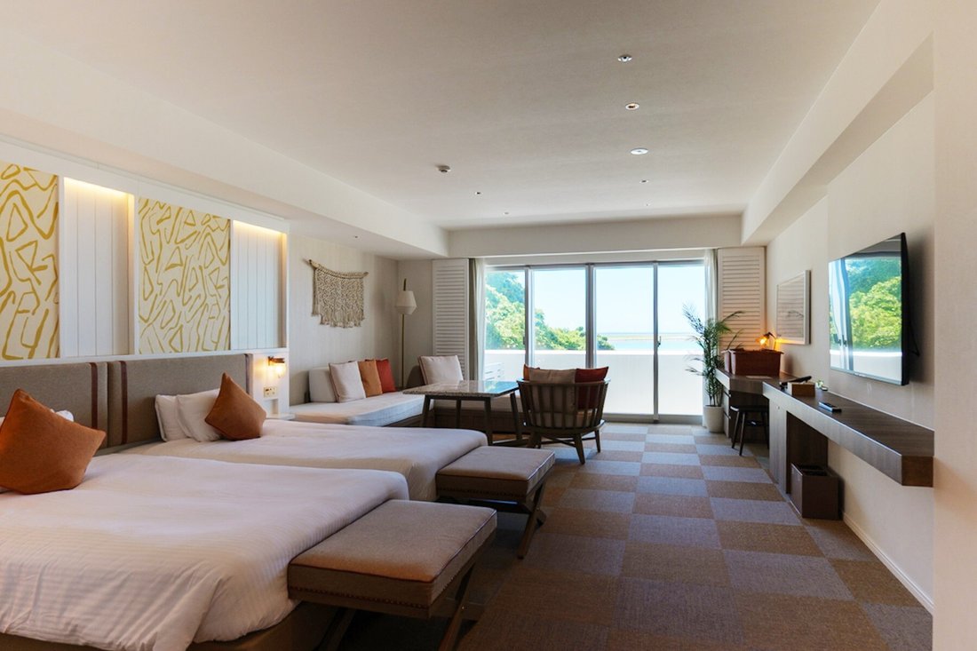 Condo in Tomigusuku, Okinawa, Japan 2 - 18305313