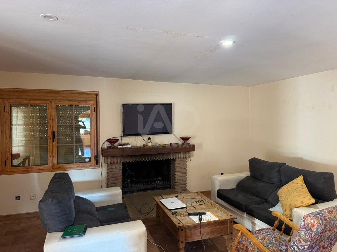 Land in Fuente de Piedra, Andalusia, Spain 4 - 16715221
