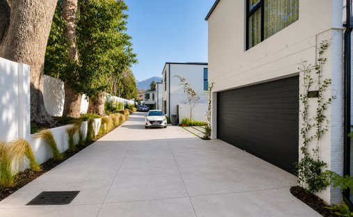 Townhouse in Kenilworth, Claremont, Cape Town 1