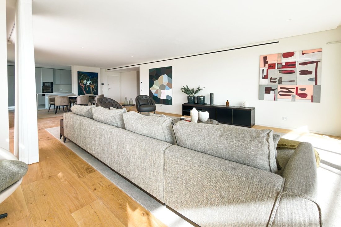 Apartment in Mafamude e Vilar do Paraiso, Porto District, Portugal 3 - 18305304