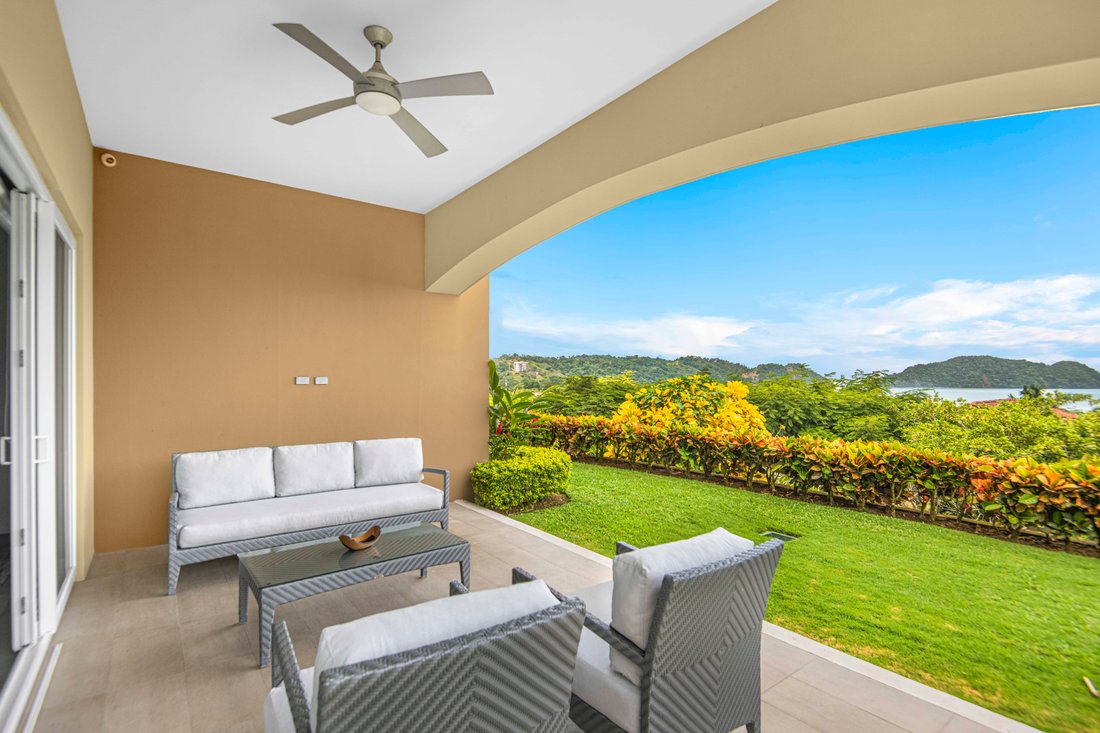 Condo in Playa Herradura, Puntarenas Province, Costa Rica 5 - 18305221