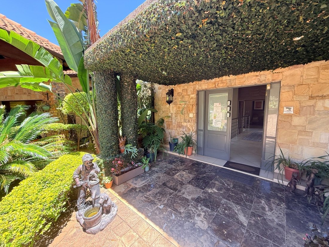 House in Mbombela, Mpumalanga, South Africa 3 - 18305089
