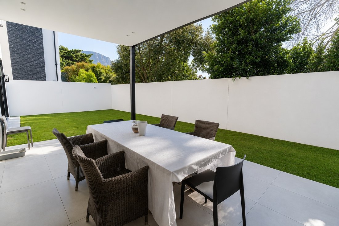 Townhouse in Kenilworth, Claremont, Cape Town 4 - 18305186