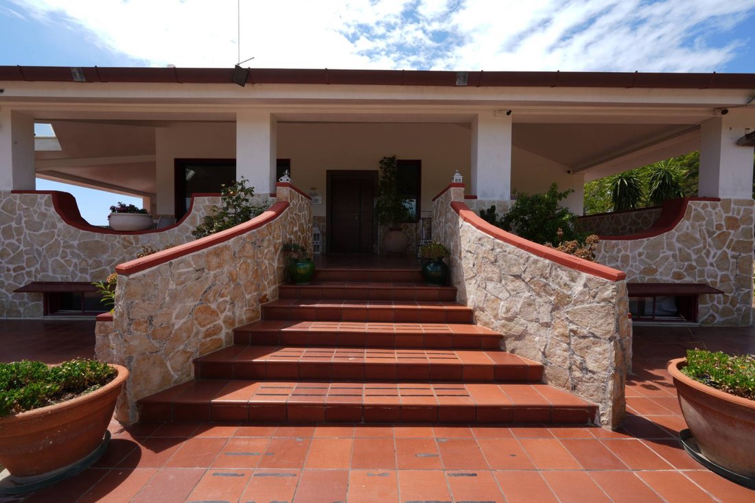 Farm Ranch in Grottaglie, Apulia, Italy 5 - 18305155