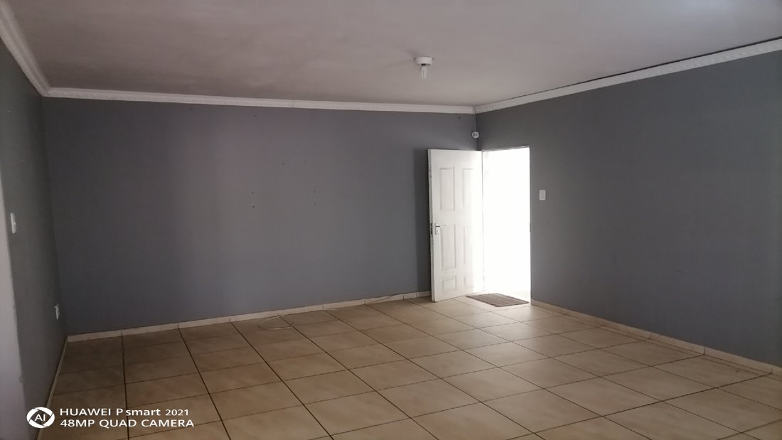 House in Vanderbijlpark, Gauteng, South Africa 3 - 18305087