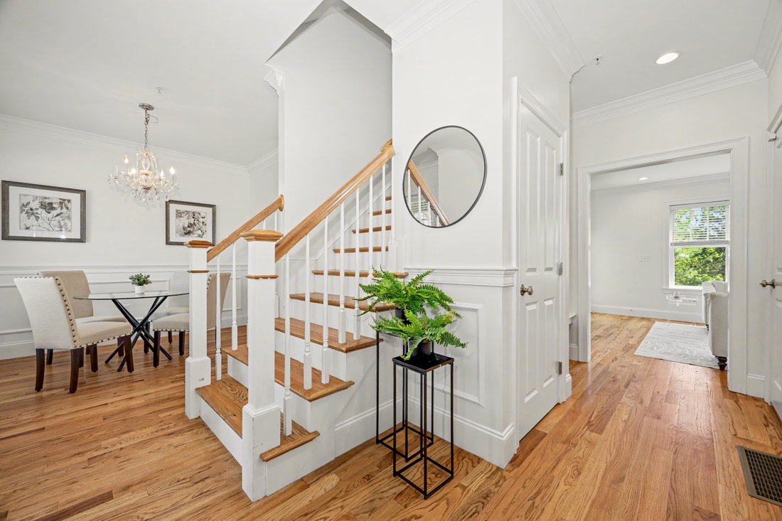 Condo in Framingham, Massachusetts, United States 2 - 18305290