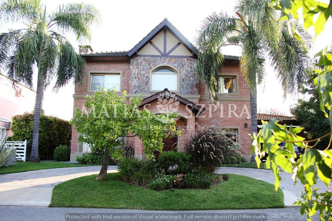 House in Villa Udaondo, Buenos Aires Province, Argentina 2 - 18297896