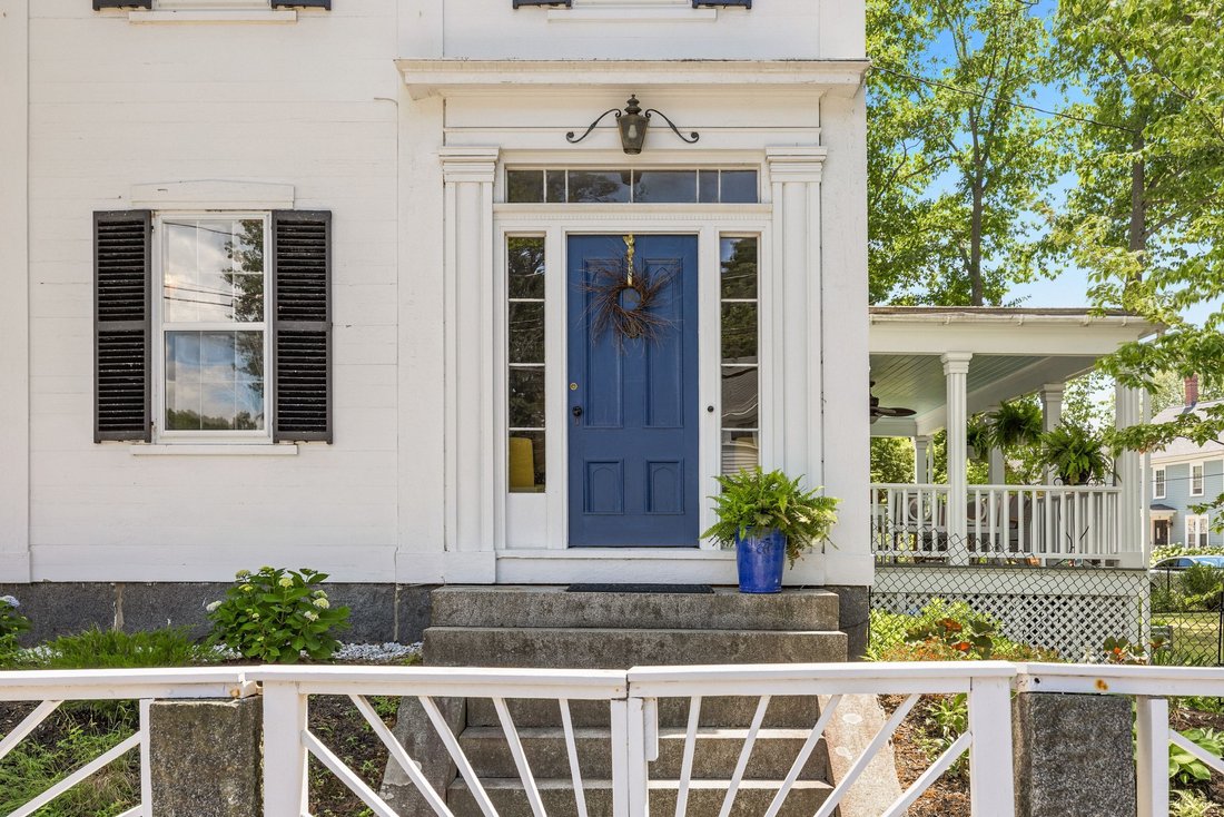 Kensington, New Hampshire, United States 3 - 18305278