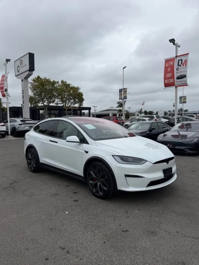 Suv in Costa Mesa, CA, United States 2 - 18304855