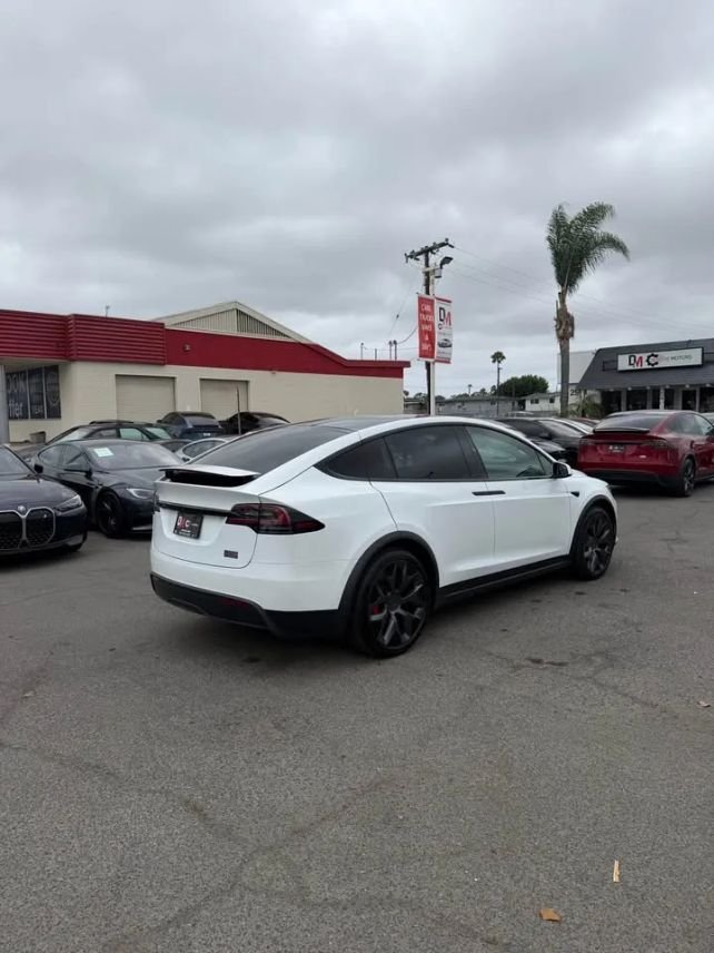 Suv in Costa Mesa, CA, United States 4 - 18304855