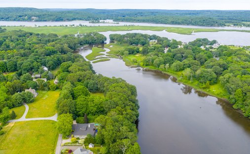 Land in Essex, Connecticut, United States 1