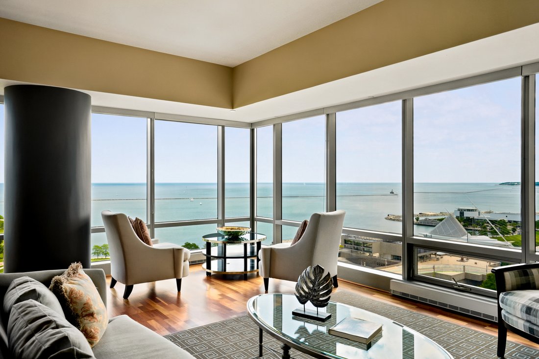 Condo in Milwaukee, Wisconsin, United States 1 - 18305273