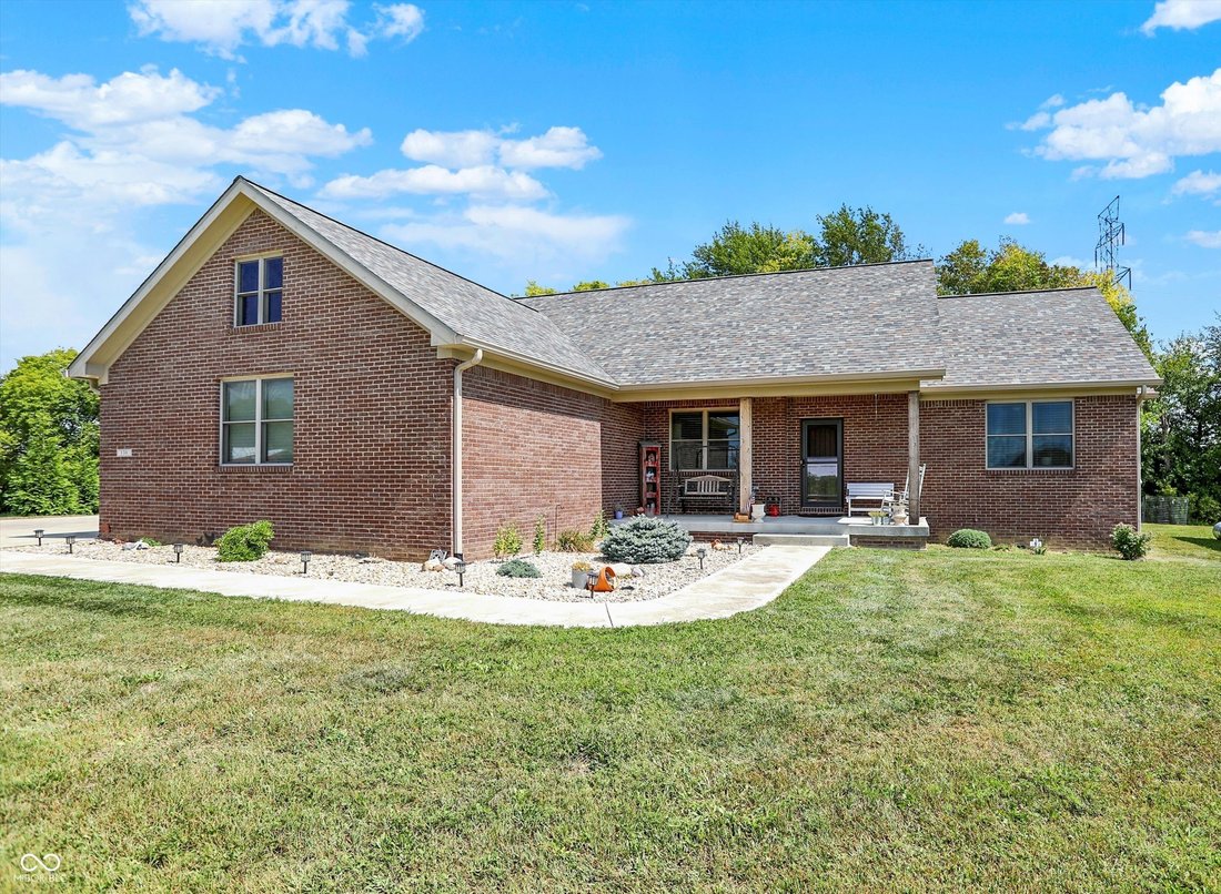 House in Greenwood, Indiana, United States 2 - 18305293